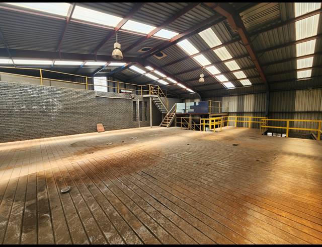 1,001M² WAREHOUSE FOR SALE IN DELVILLE